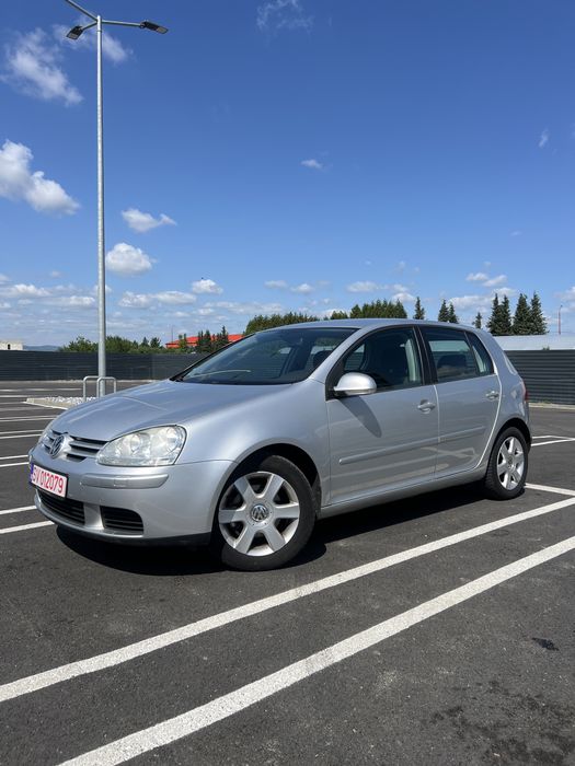 Volkswagen Golf 5 1.6 MPI Benzină