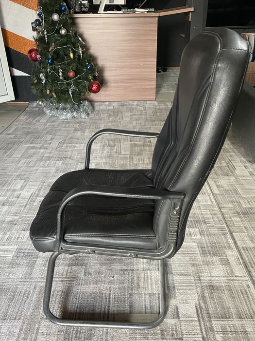 Кресло для офиса 37 шт