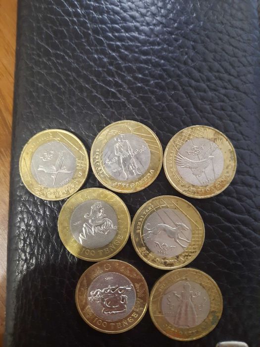 Монеты 100 тенге