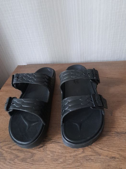 Skechers чехли 41 номер.