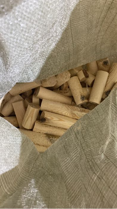 Сухие дрова в мешках