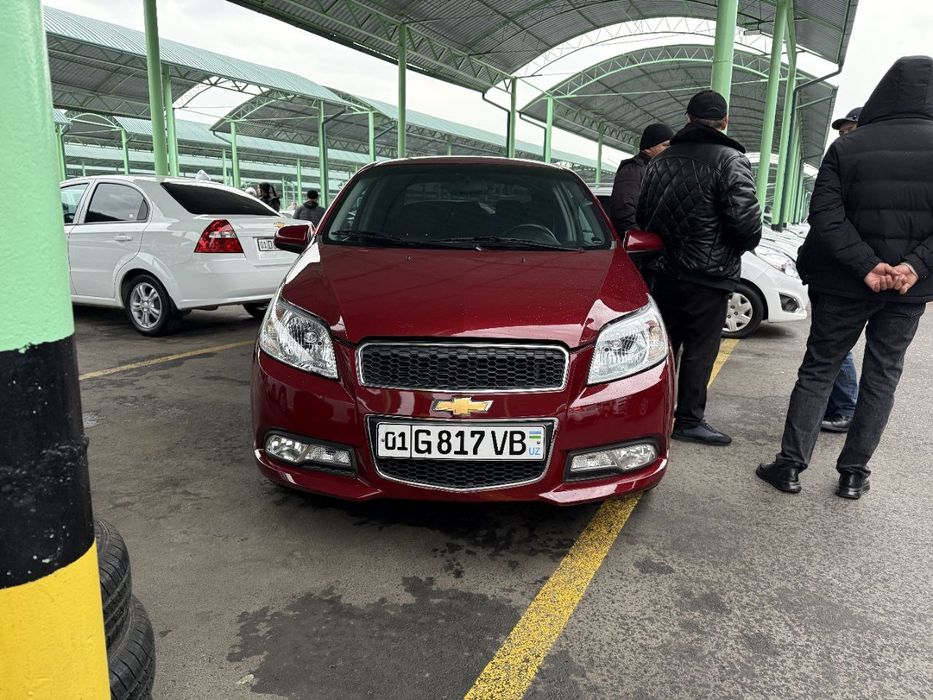 Nexia 3 avtomat sotiladi