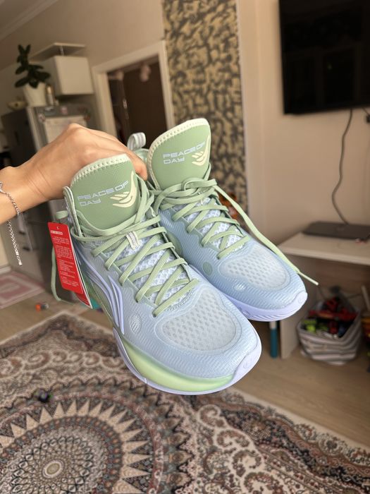 Баскетбольные кроссовки