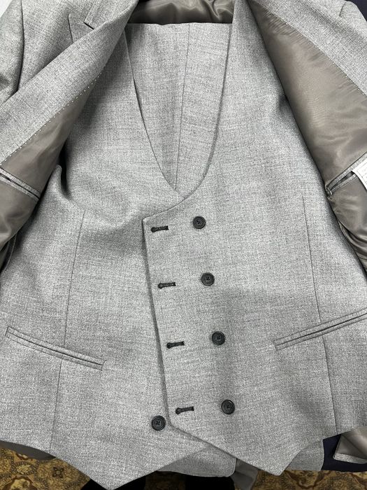 Продаю Костюм для выпускного