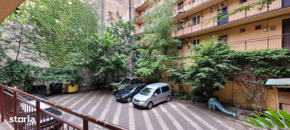 De vânzare apartament cu 2 camere, pe strada Horea
