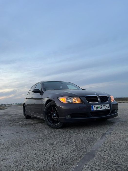 Vând BMW E90  motor M47
