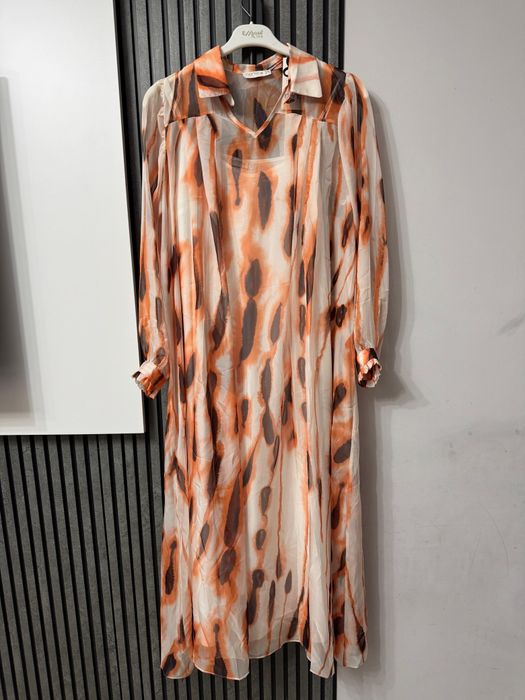 Платье новое продаю