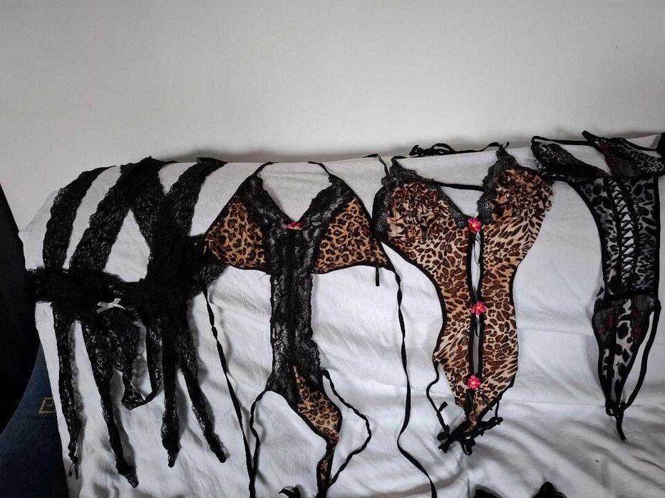 Sexy Bodies  (Stripes albastru si  negru), produs bonus la  livrare