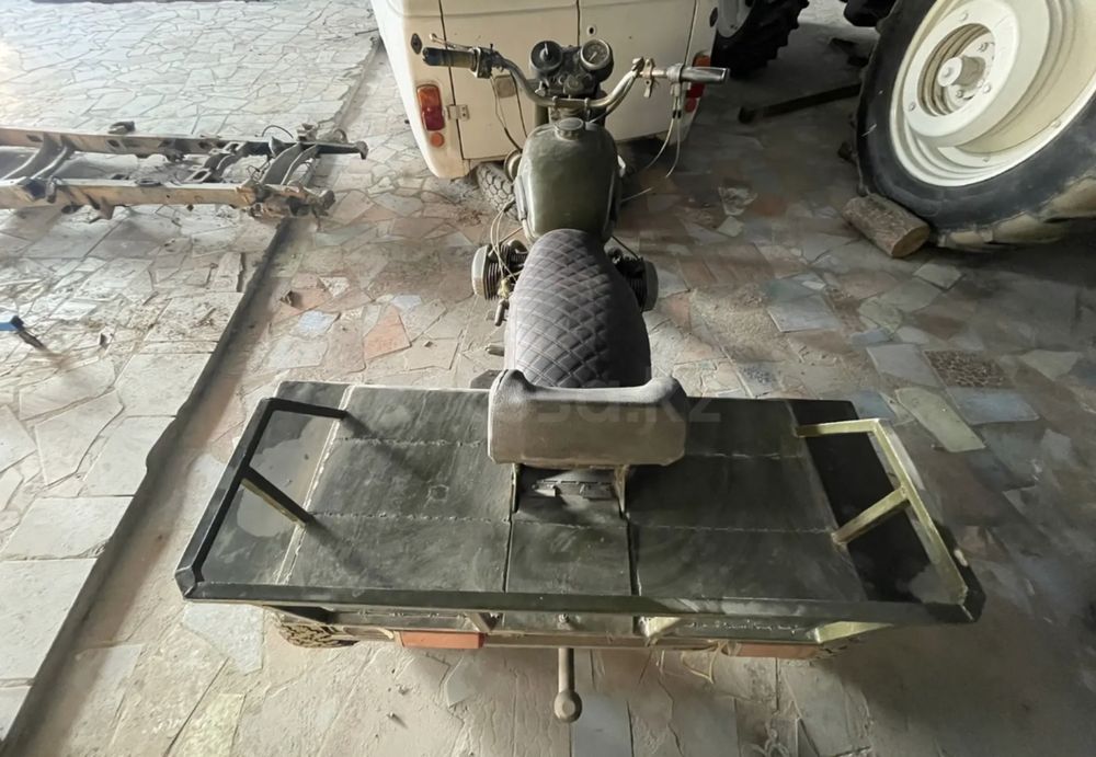 Продам трицикл Днепр