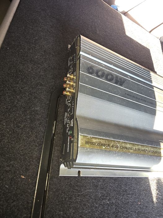 Vand subwoofer auto +statie