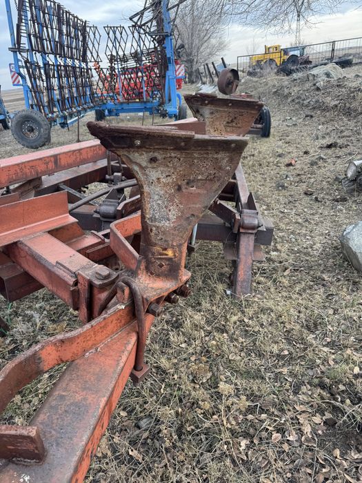 Плуги советские продам