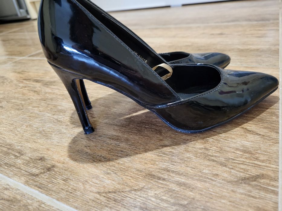 Дамски обувки на ток