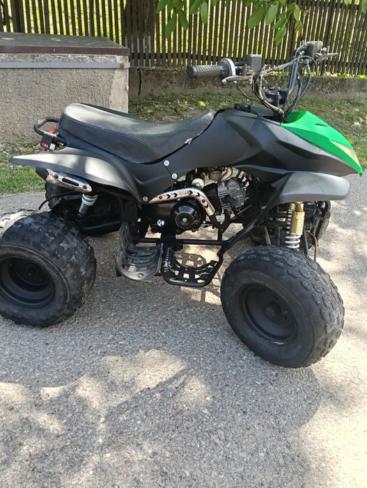 Vând sau schimb ATV
