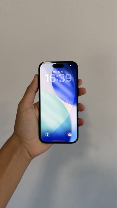 Iphone 15 negru