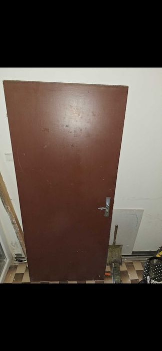 Входна врата талашитнена