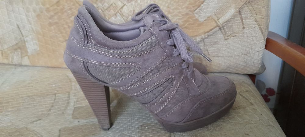 Дамски обувки 39 номер