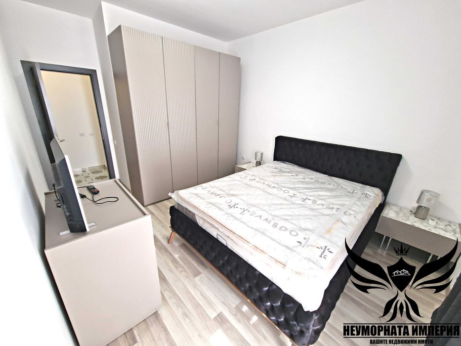 Под наем прекрасен тристаен 89кв. 3ет. в гр.Пловдив, Център