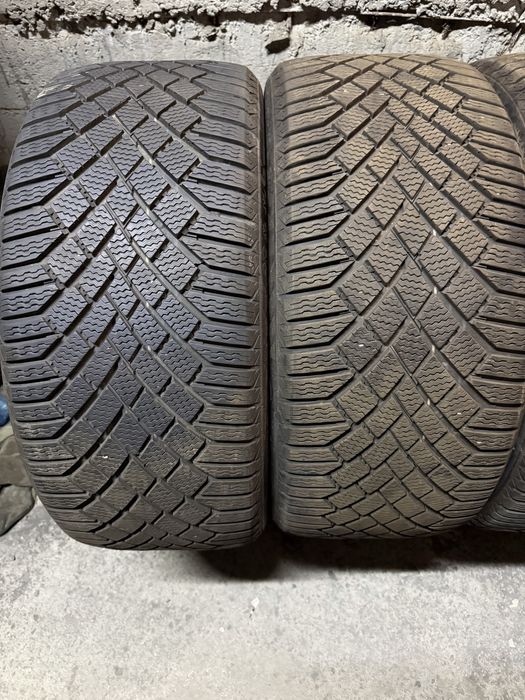275/40/21 Conti 4бр дот22
