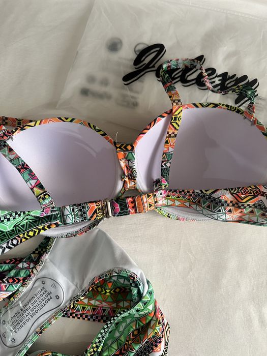 Купальник новый яркий