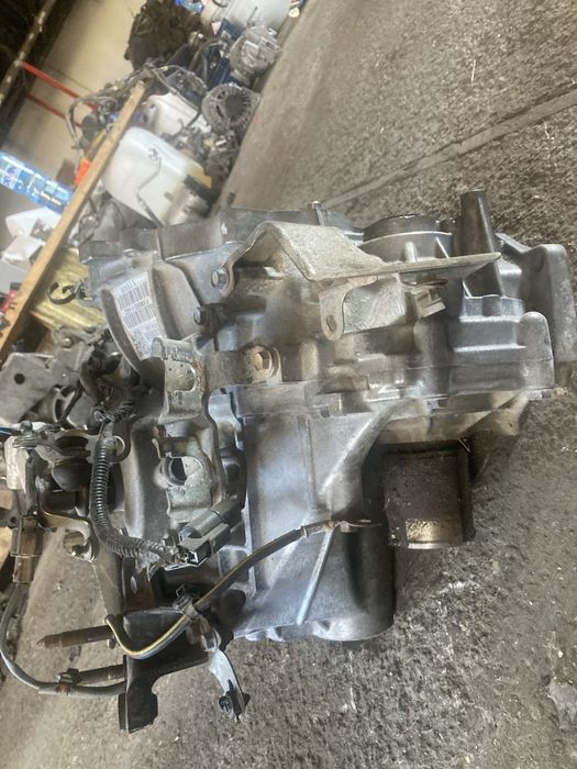 Mitsubishi space star 1.0i 2015 година 5 скорости Скоростна Кутия