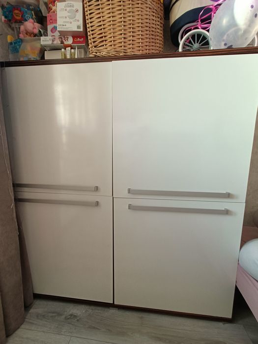 Продам шкаф белый/коричневый