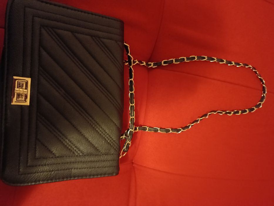 Poșetă eleganta in stare buna