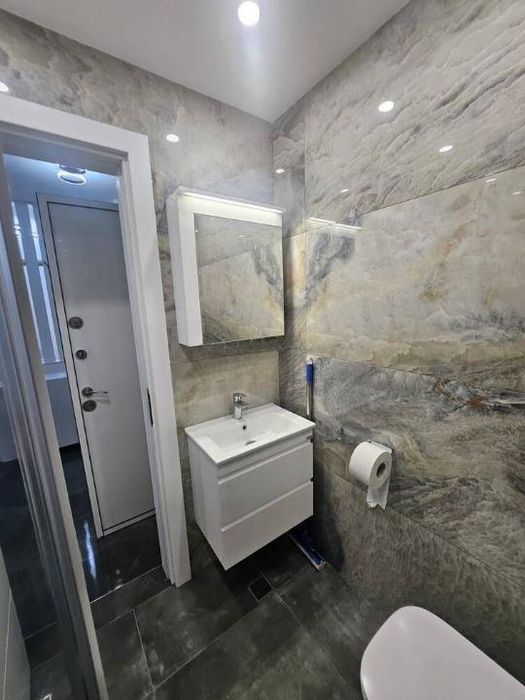 Дава се под наем Двустаен апартамент в Пловдив, Център - 76 кв.м за 1400 € - Снимка #5