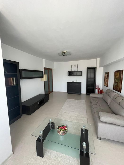 Închiriez Apartament