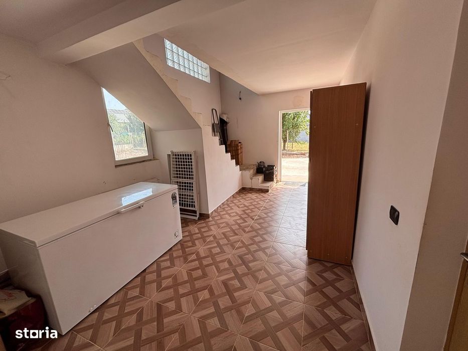 Casa cu etaj +corp secundar in Catamaresti Deal