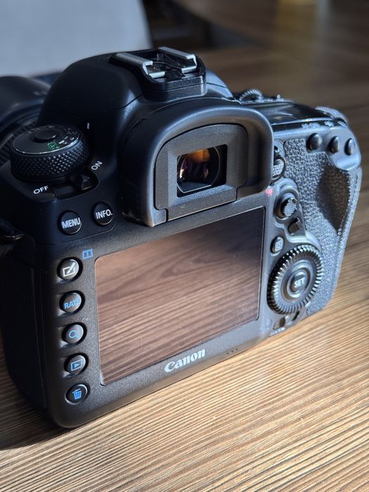 Canon EOS 5D Mark IV + объектив 50mm f/1.4 USM