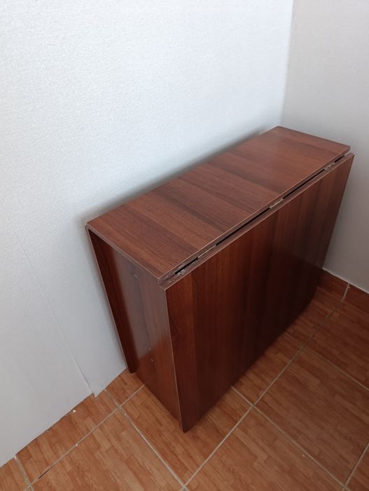 Продам стол книжка
