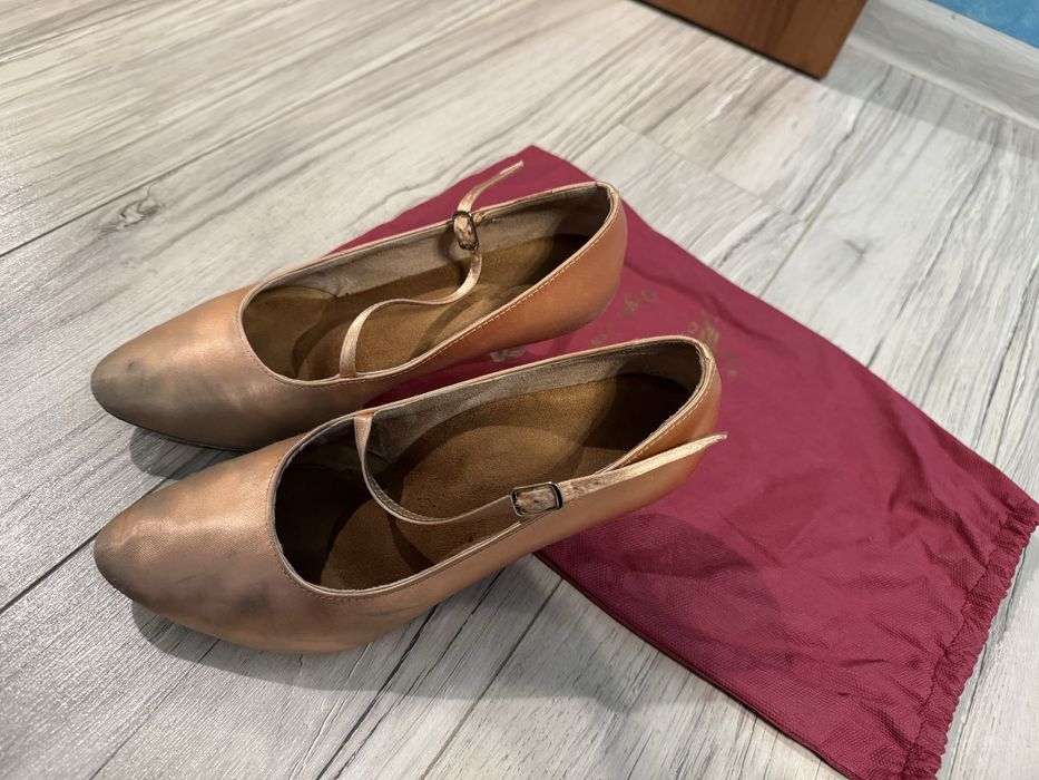 Обувки за стандартни танци Aida, 36