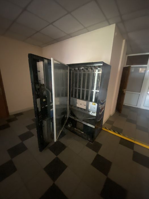 Вендинговый Холодильник раритет напитков