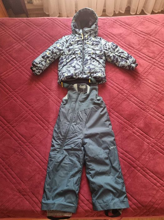 Детски непромокаем комплект- гащеризон и яке.