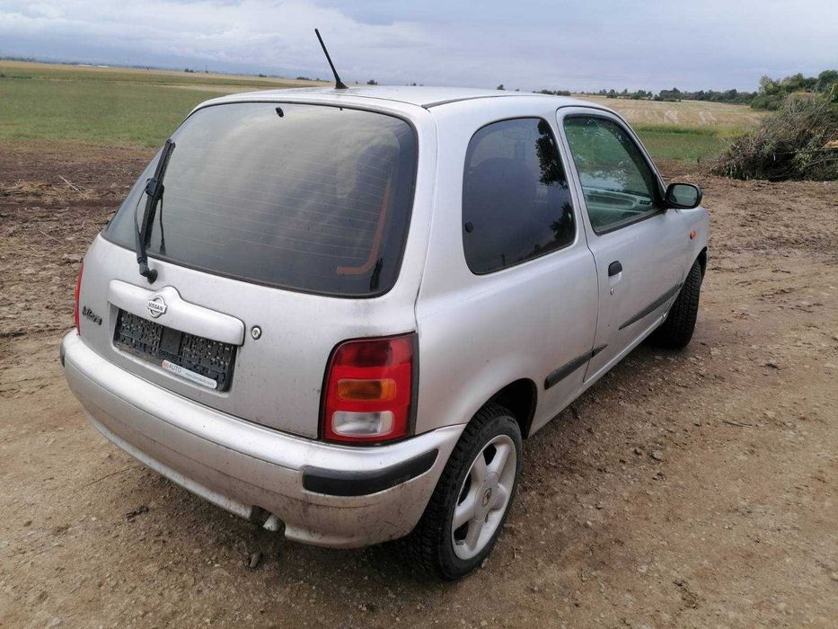 Нисан Микра к11 автоматик, бензин / Nissan Micra k11 automatic, petrol