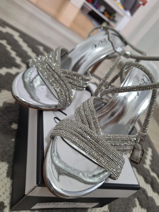 Sandale dama cu barete marimea 39