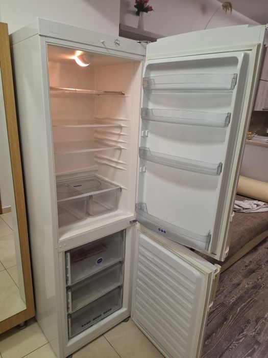 Combina frigorifica Wirlpool stare foarte buna