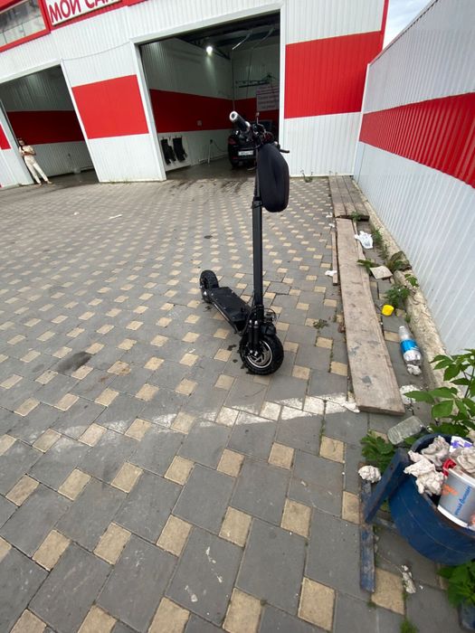 Продам электросамокат