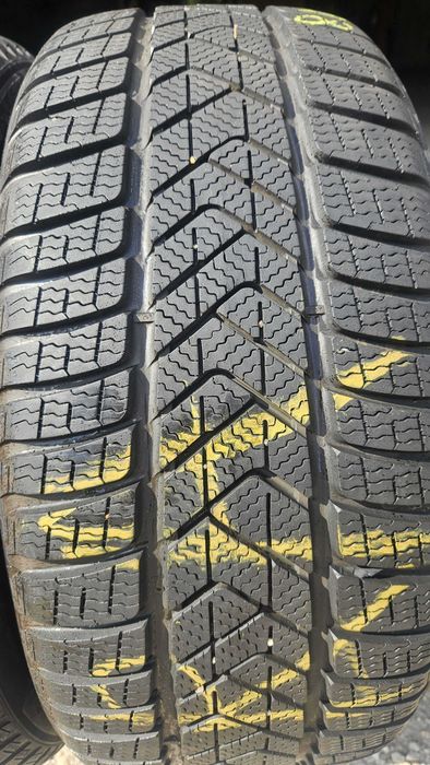 235/45 R18 • Iarna • Pirelli Sottozero 3 TO Elect PNCS 98V | 2 buc | DOT 2023 | Pret/buc