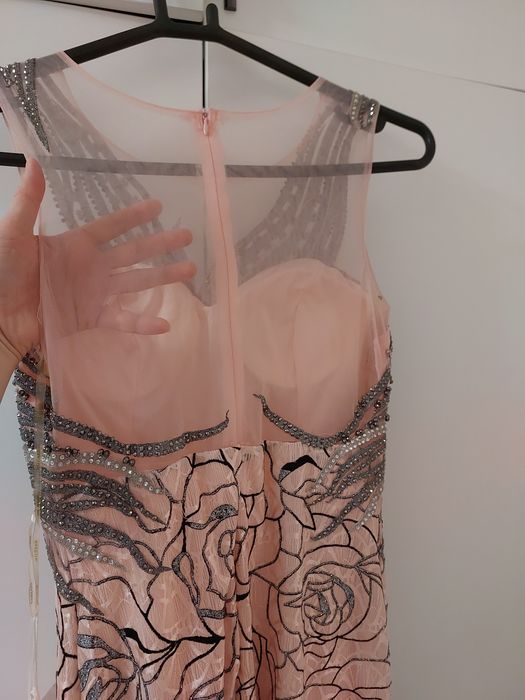 Шикарное новое платье