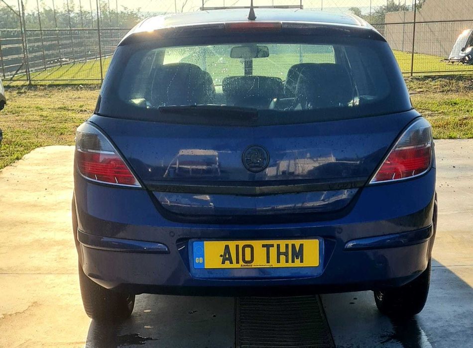 Dezmembrez / Dezmembrari / Piese / Accesorii Opel astra H,1.7 DTH