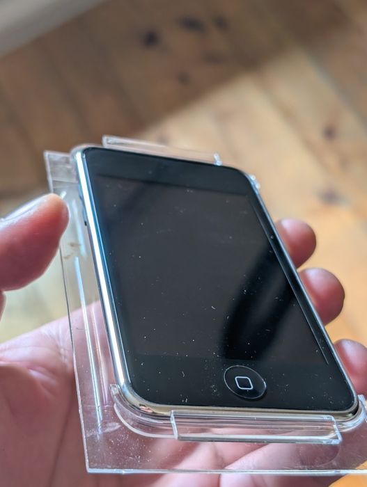 Ipod touch 32gb plus incarcator mp3 player
