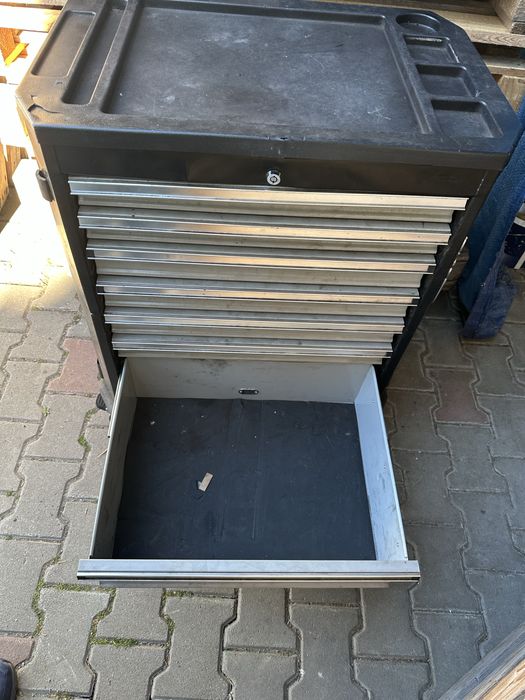 Dulap metalic pt scule