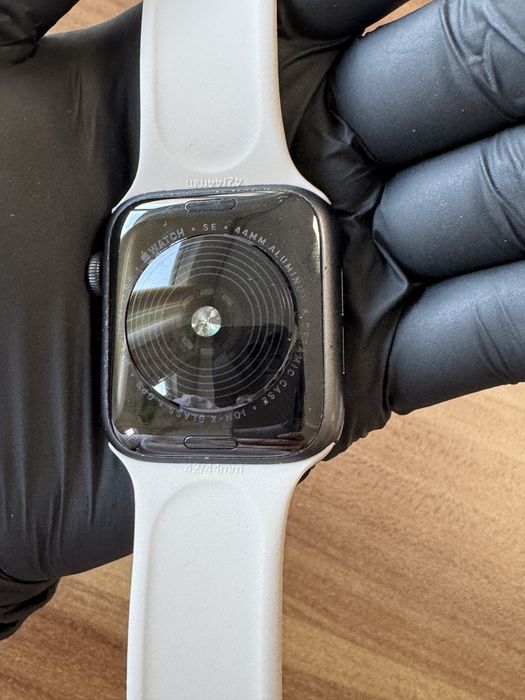 Apple Watch Seria SE / 44 mm / GPS / Graphite |