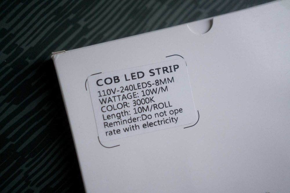 Bandă LED COB 110V 3000K 10W – 100m, lumină continuă, 9 lei/m