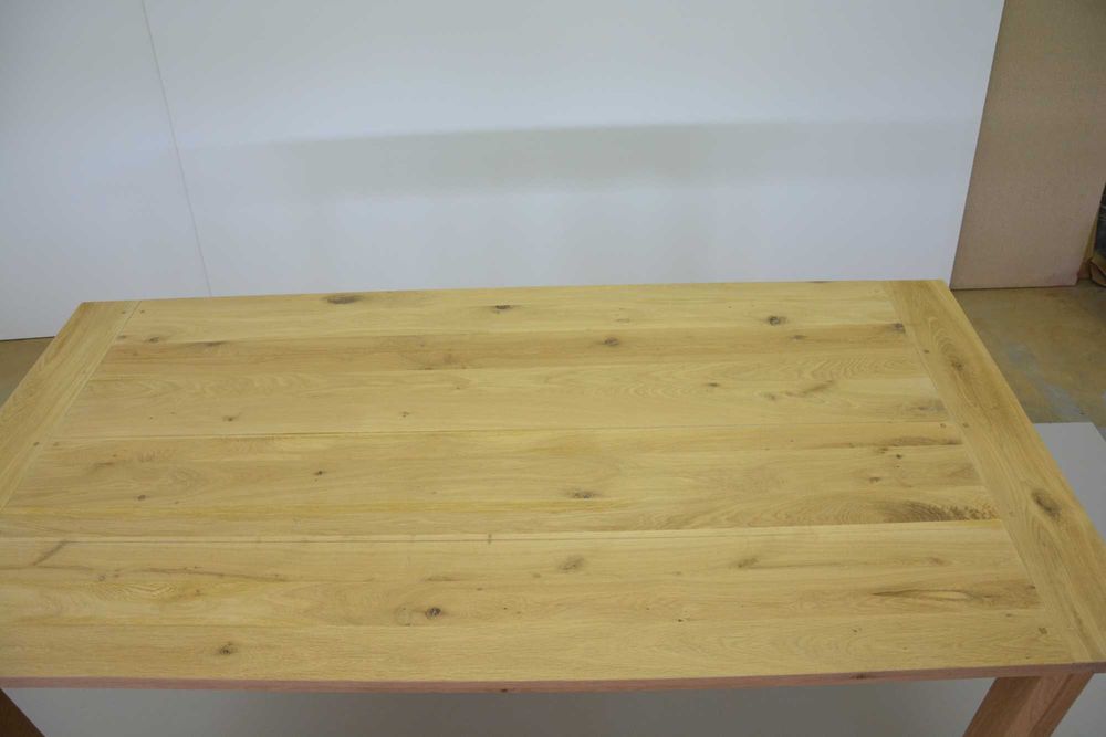 Масивни дъбови маси