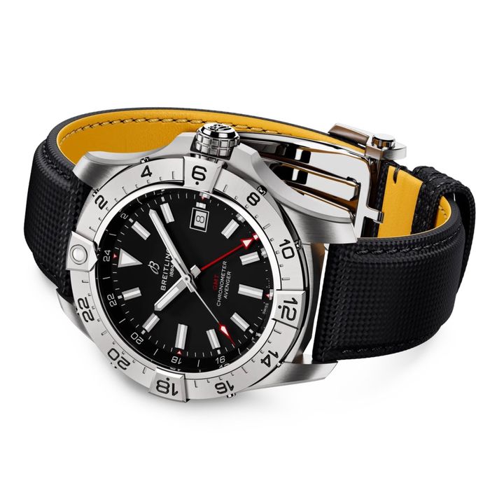 Часовник Breitling Avenger 44 GMT Black Dial