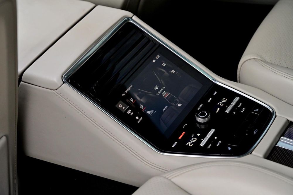 Porsche Panamera 4S 441 cp Pachet GTS km reali full maxim fara daune!!!