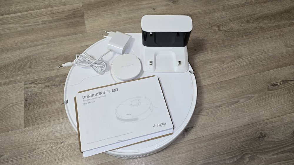 Продаётся моющийся робот  пылесос