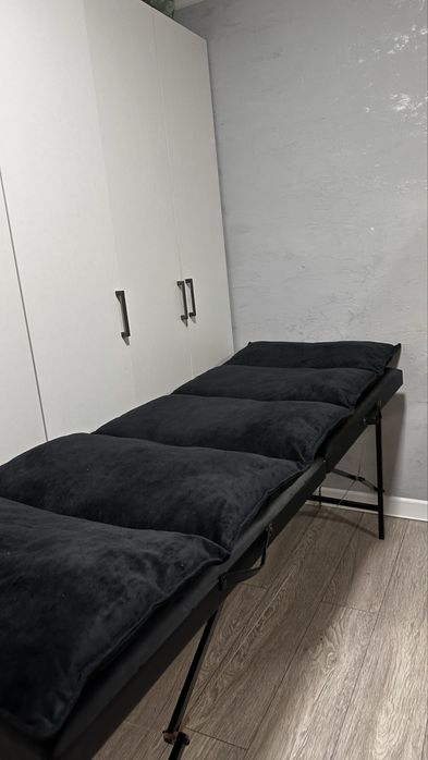 Срочно продам кушетку с матрасом